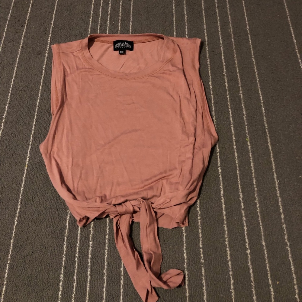 Crop top that can be tied up